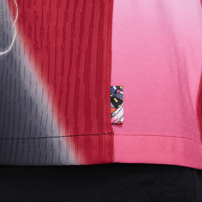 Nike SB Japan Men's Dri-FIT ADV Short-Sleeve Skate Top. Nike IN